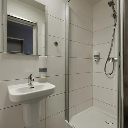 Plonia Resort מלון דירות