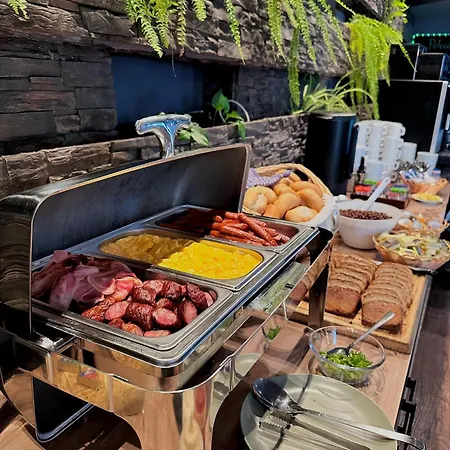 Plonia Resort Apartmanhotel