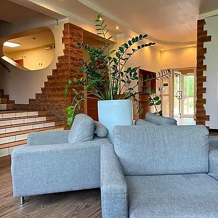 Plonia Resort Ξενοδοχείο με διαμερίσματα *