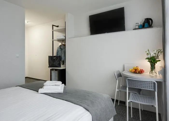 Plonia Resort Lägenhetshotell *