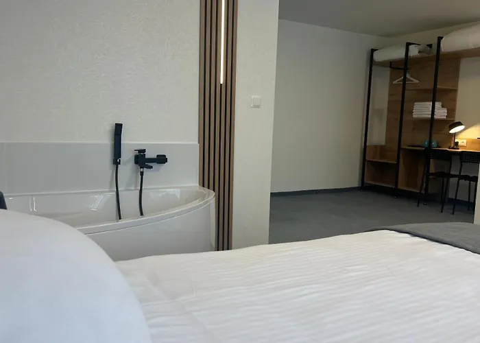 Plonia Resort Apartahotel *